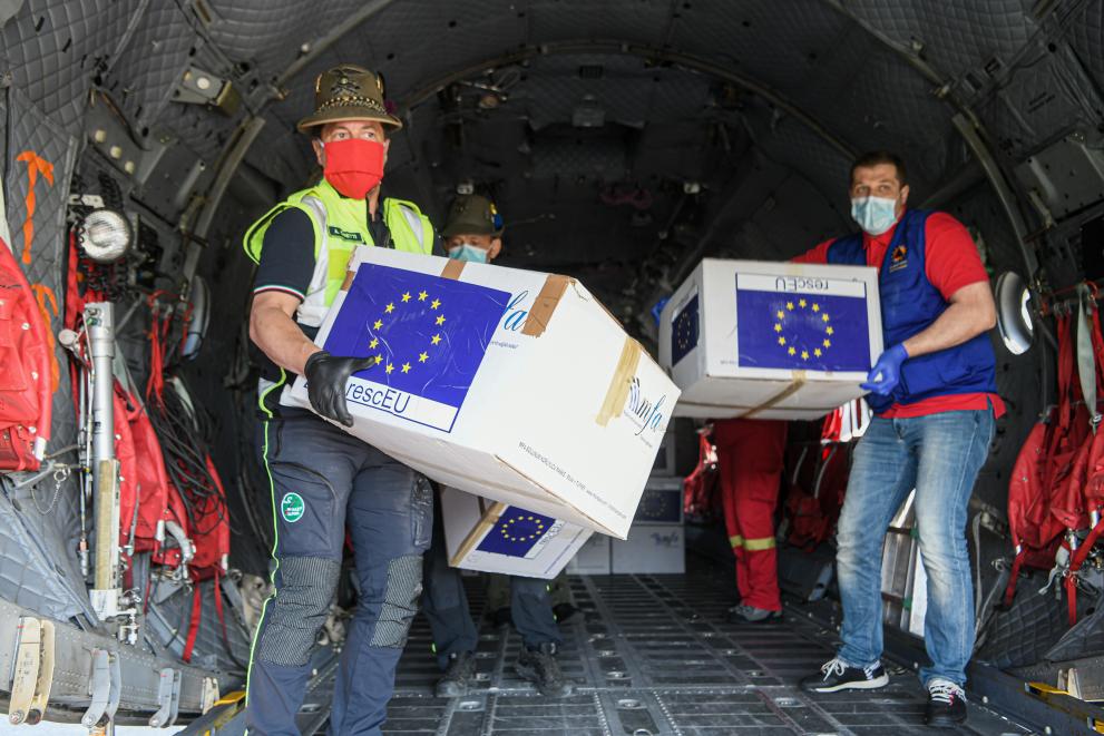 Coronavirus - Delivery of medical equipment from RescEU Reserve in Italy